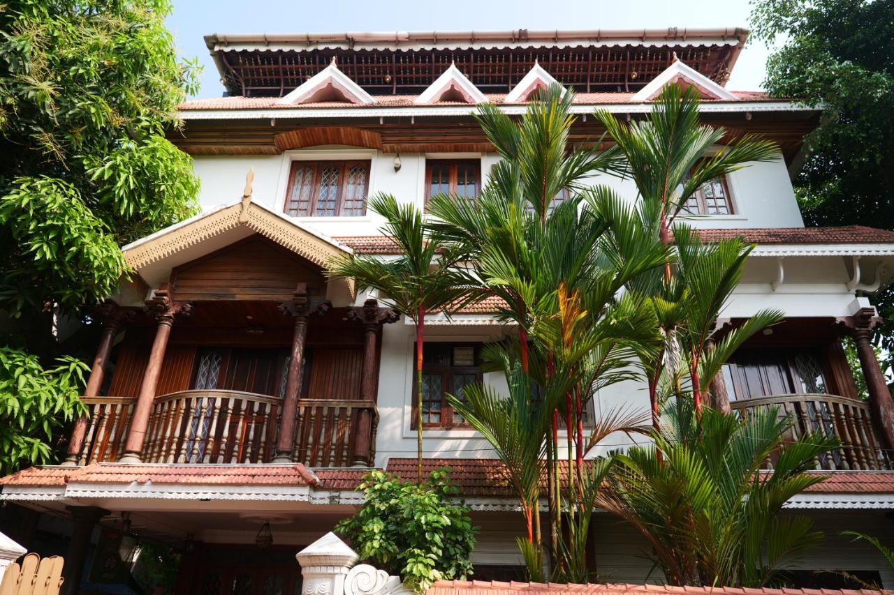 Hotel White Rose Kochi Екстер'єр фото