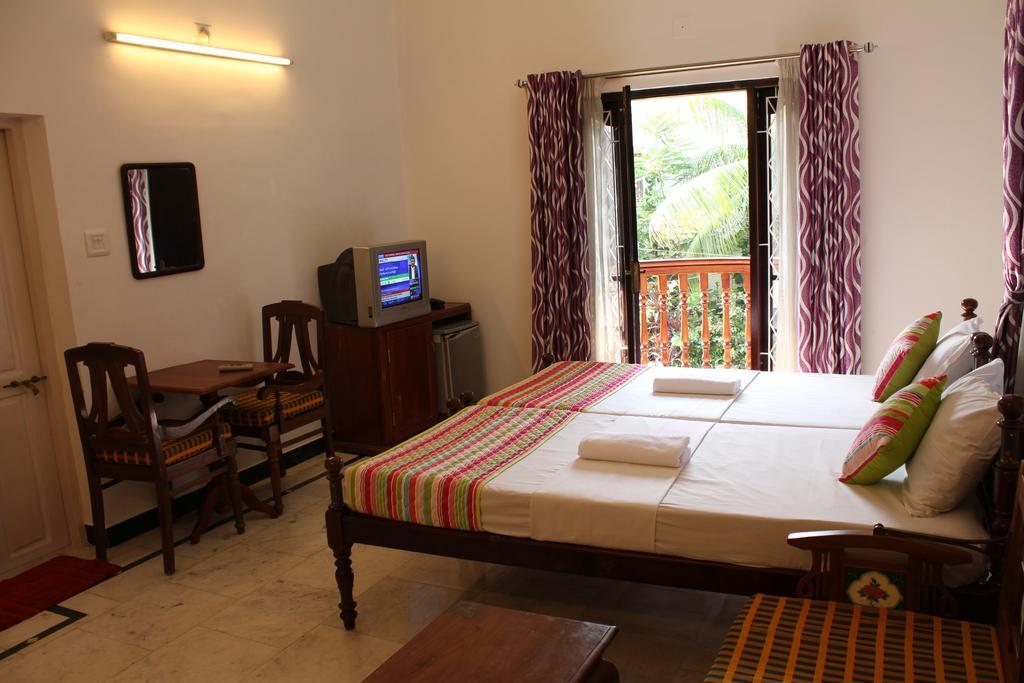 Hotel White Rose Kochi Екстер'єр фото