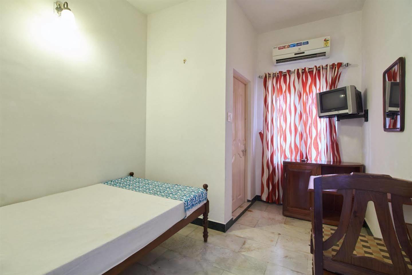 Hotel White Rose Kochi Екстер'єр фото