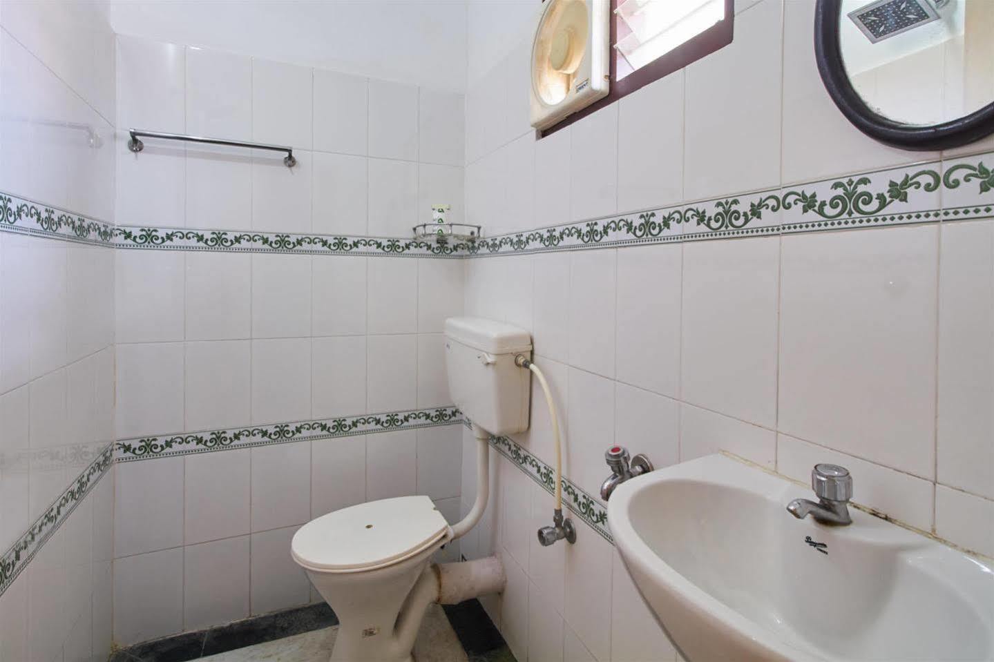 Hotel White Rose Kochi Екстер'єр фото