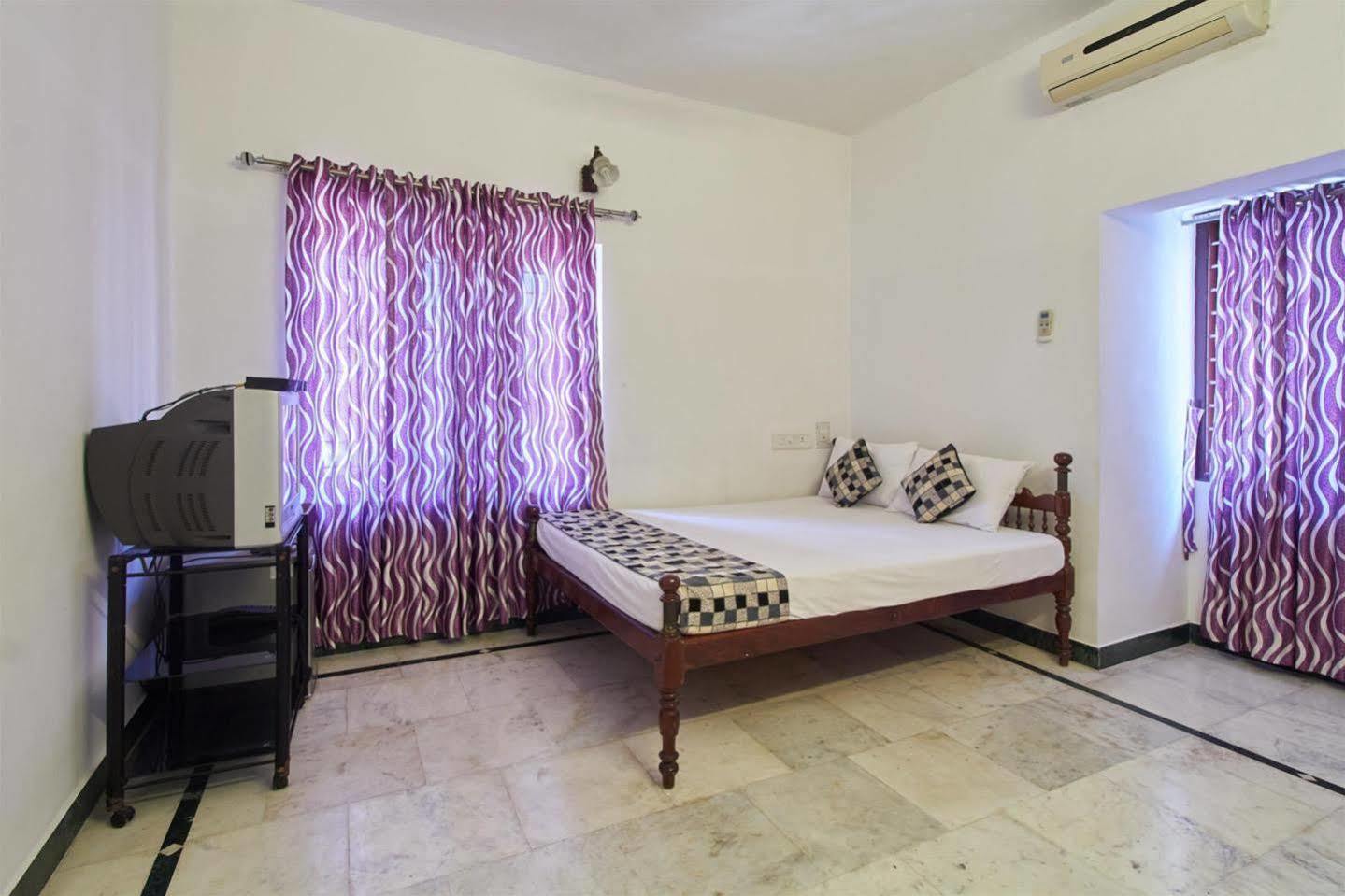 Hotel White Rose Kochi Екстер'єр фото