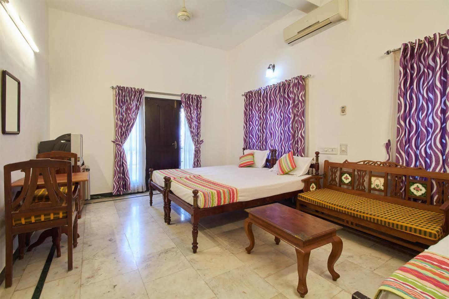 Hotel White Rose Kochi Екстер'єр фото