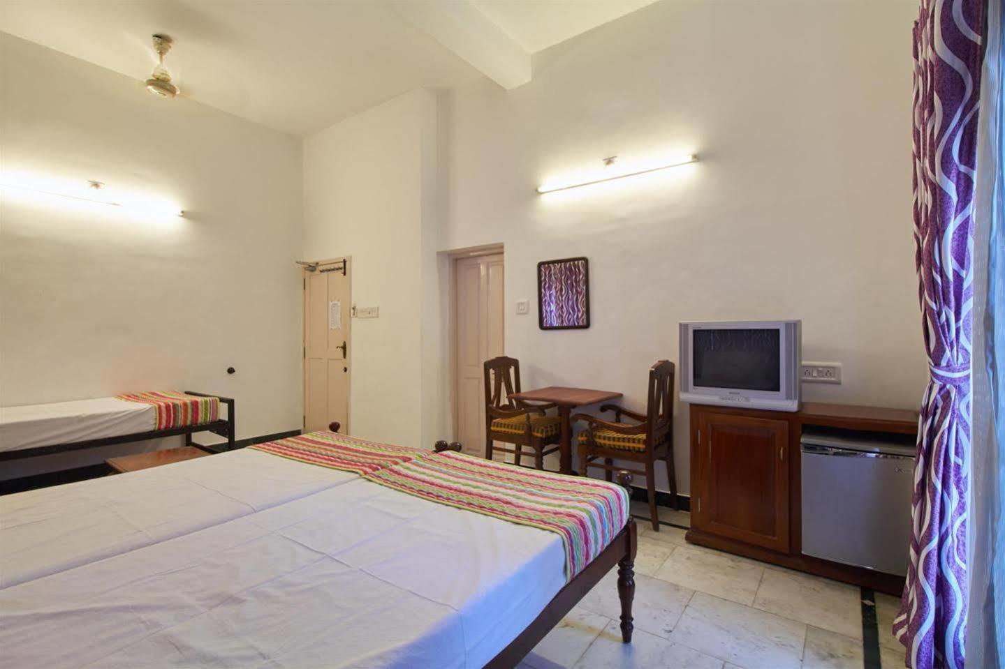 Hotel White Rose Kochi Екстер'єр фото