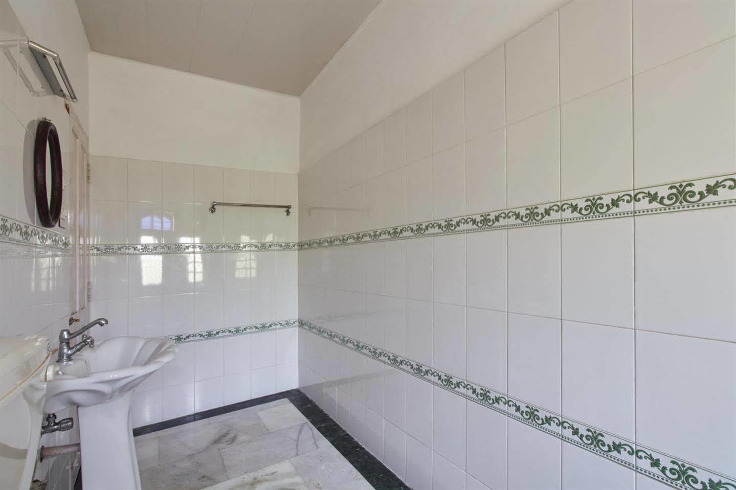 Hotel White Rose Kochi Екстер'єр фото
