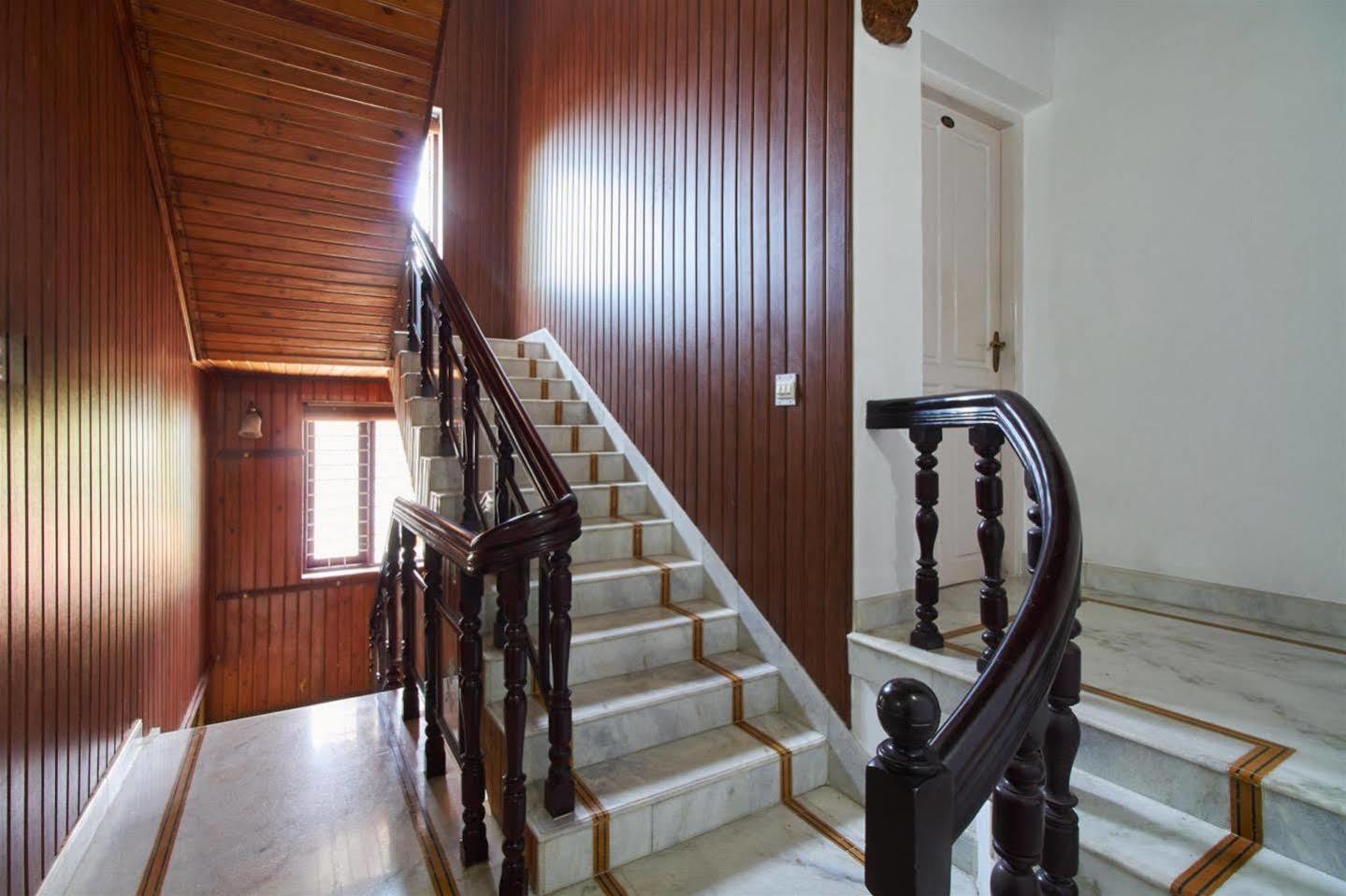 Hotel White Rose Kochi Екстер'єр фото