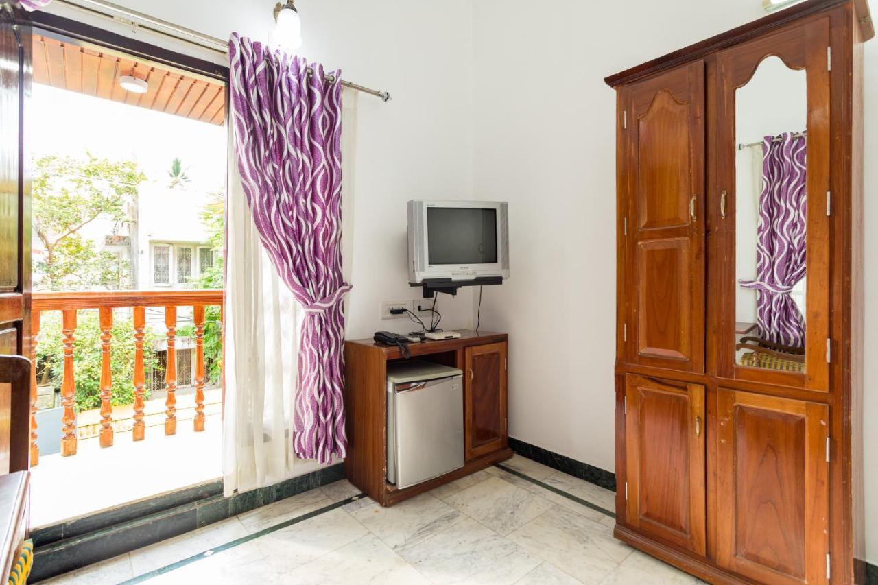 Hotel White Rose Kochi Екстер'єр фото